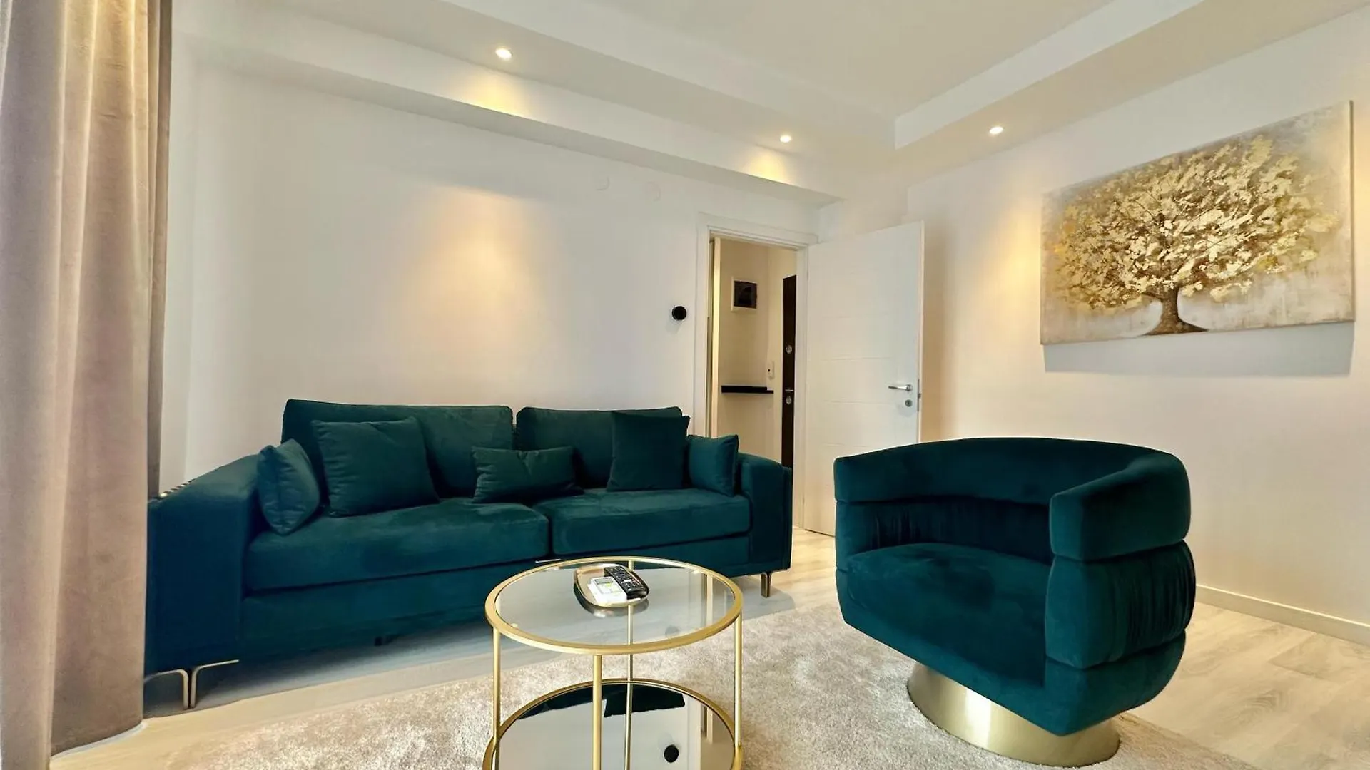 Yuva Apartment Cosmopolis Tunari